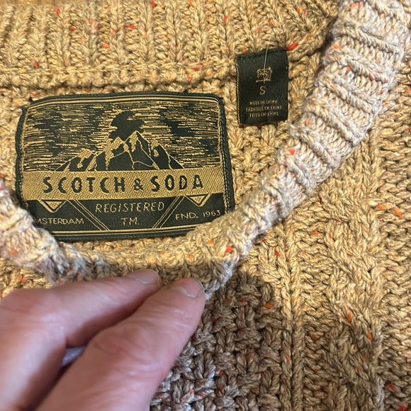 Scotch and Soda Sweater - Picture 2 of 6